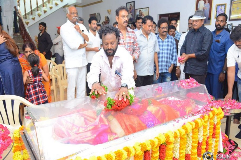 Celebrities-Pay-Homage-to-Vijaya-Nirmala-Garu
